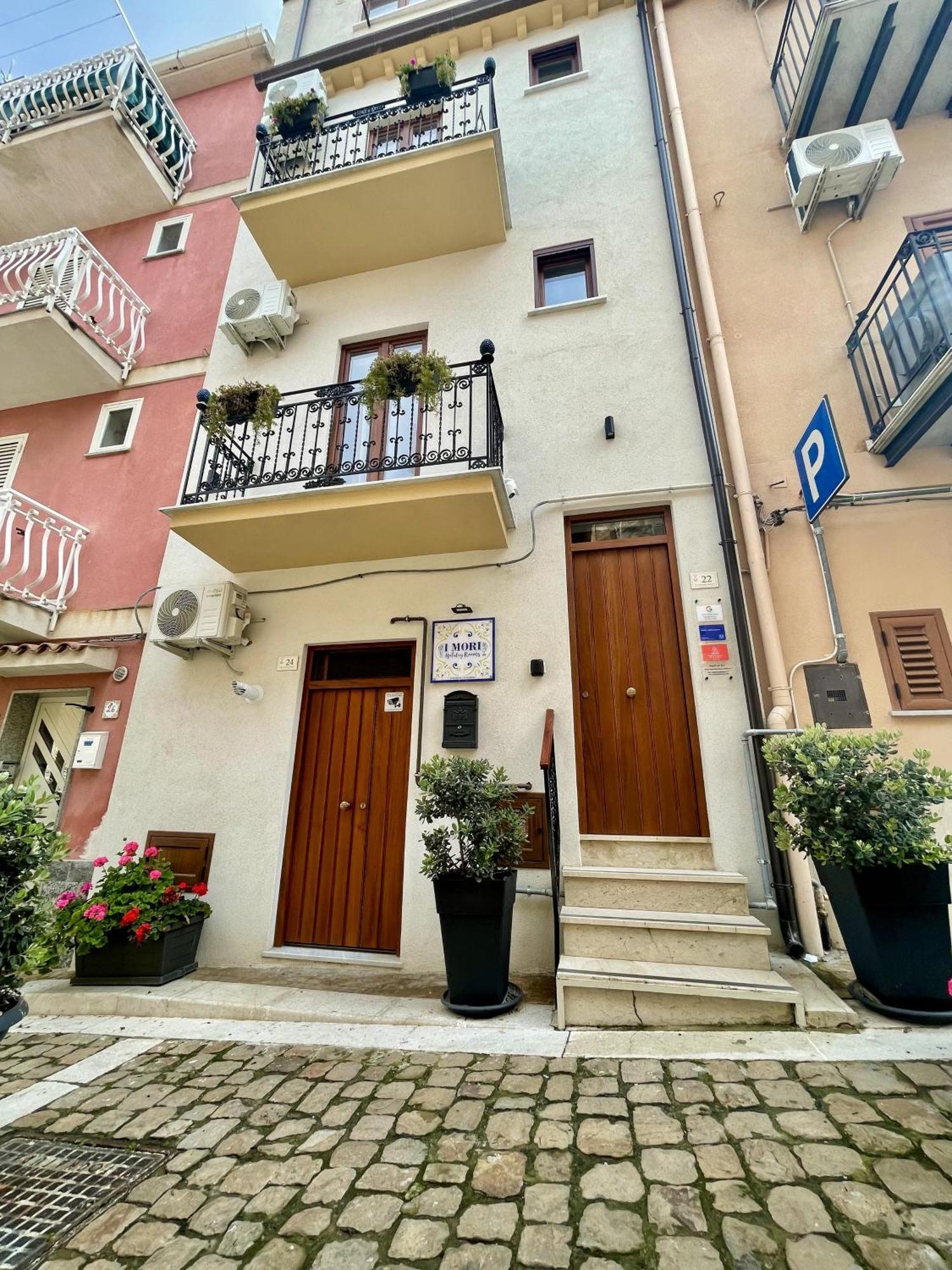 I Mori - Holiday Rooms Lascari Ngoại thất bức ảnh